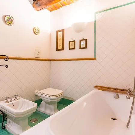 Residenza Capano Charming House By Napoliapartments